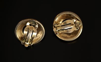 NINA RICCI - PAIR OF CLIPS in gilded metal...