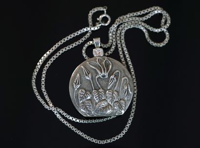 925/°° silver PERFUM HOLDER with floral motif...