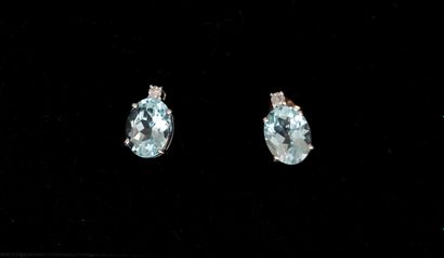 PAIR OF 925/°° silver ear studs set with...