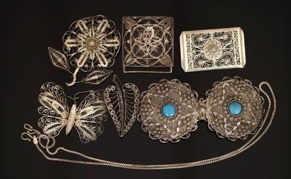 FANTAISIE - SET in silver-plated metal including...