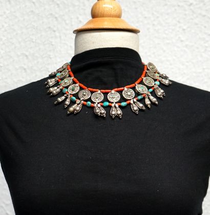 COLLIER RAS DE COU DRAPERIE 
