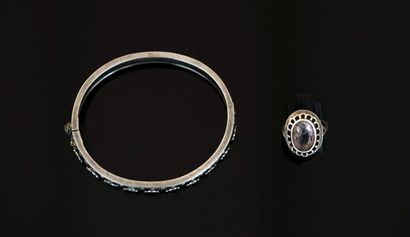 BRACELET JONC rigide ouvrant en argent, poinçon...