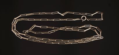 LONGUE CHAINE en argent, 800/°° poinçon crabe,...