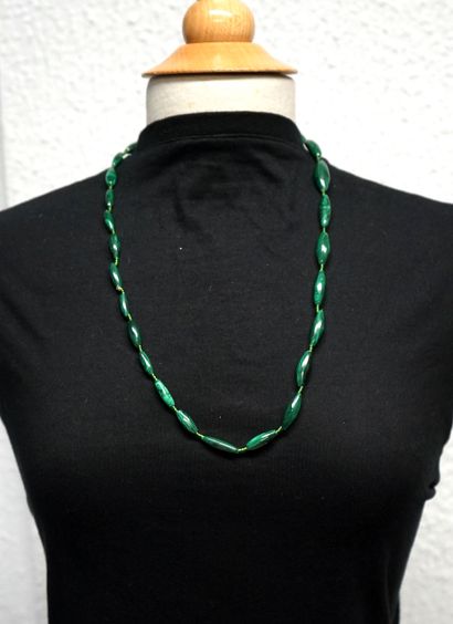 SET in malachite, including 1 necklace without...