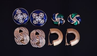 FANTAISIE - SET in gilt metal, enamel and...