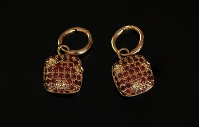 FANTAISIE - PAIR OF EAR PENDANTS in gilded...