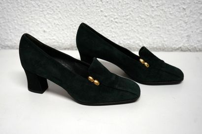 VINTAGE - PETER KAISER - PAIR OF MOCASSINS...