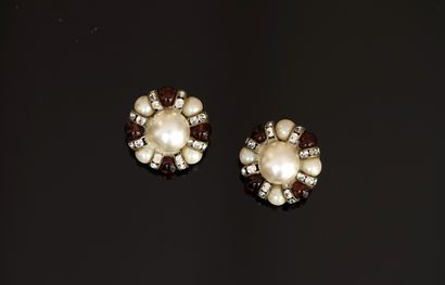 FANTAISIE - PAIR OF EAR CLIPS in silver-plated...