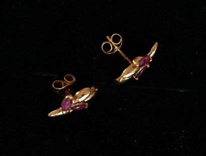 Pair of earrings in 18K (750/°°) yellow gold...