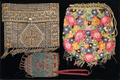 SET comprising 1 POCKET and 1 BOURSE in faceted...