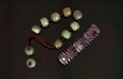 ENSEMBLE comprenant 2 BRACELETS, 1 en navettes...