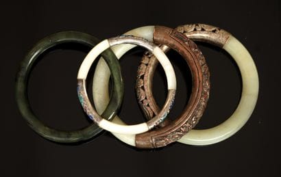 SET of 4 JUNIOR BRACELETS in green hard stone...