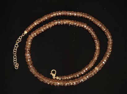 NECKLACE made of round faceted pearls with...
