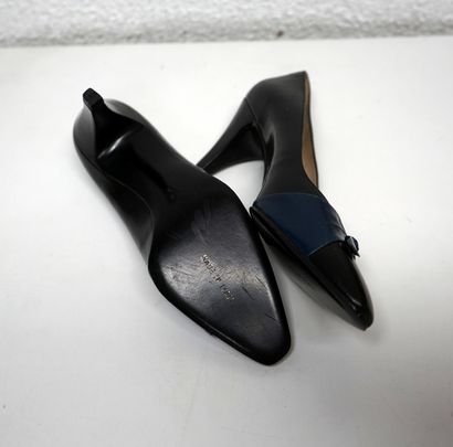 VINTAGE - RENE MANCINI - Pair of black and...