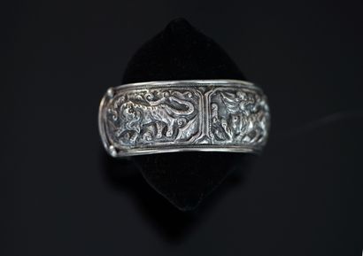 SET in silver min 800/°°, Asian work, including...