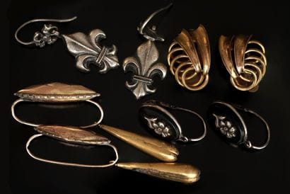 GOLD- or silver-plated SET of earRINGS, PENDANTS...