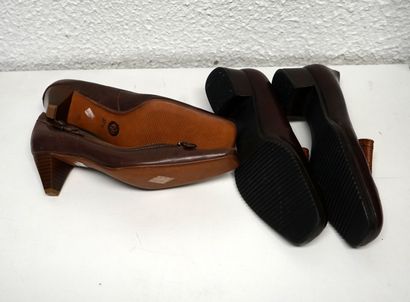 VINTAGE - SET of 4 PAIRS OF Moccasin, strappy...