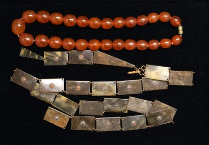 FANTAISIE - ENSEMBLE including 1 NECKLACE...