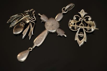 ENSEMBLE en argent, poinçons sanglier et...