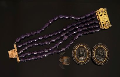 SET comprising 1 BRACELET with 5 rows of...
