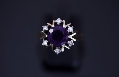 RING in 18K (750/°°) yellow gold with owl...