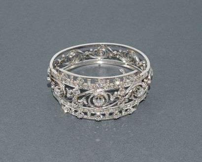 BRACELET jonc ouvrant en or blanc 18K (750/°°)...