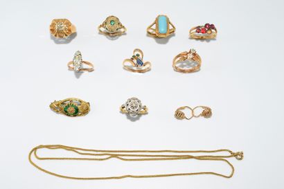 Gold lot of antique jewelry to restore. As...