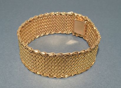 BRACELET MANCHETTE en or jaune 18K (750/°°),...