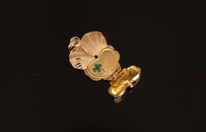 18k (750/°°) rose gold eagle-pattern pendant...