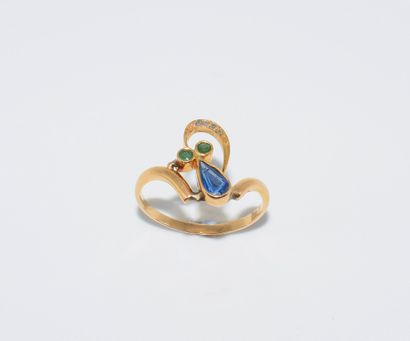 Gold lot of antique jewelry to restore. As...