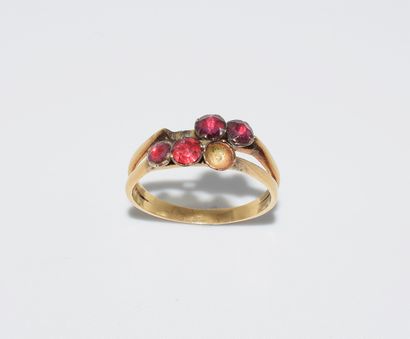 Gold lot of antique jewelry to restore. As...