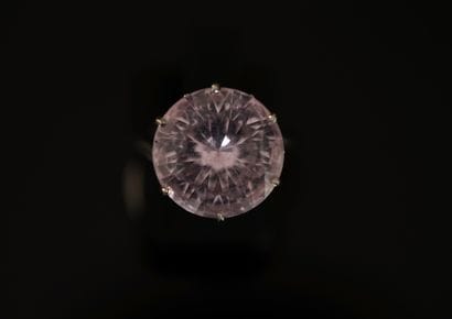 18K (750/°°) white gold owl-cut ring with...
