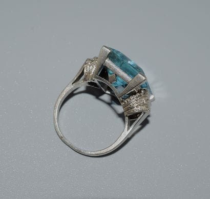 Art Deco platinum ring, dog-head hallmark,...