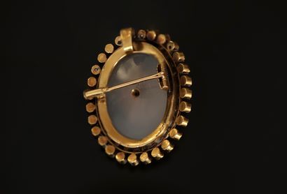 18K (750/°°) yellow gold eagle-head pendant,...
