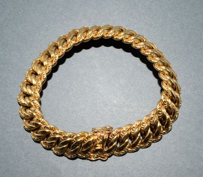 BRACELET en or jaune 18K (750/°°), poinçon...