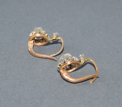 PAIR OF DORMEUSES in 18K (750/°°) yellow...