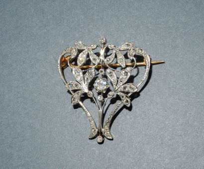 PENDANT BROCHE in 18K (750/°°) yellow and...