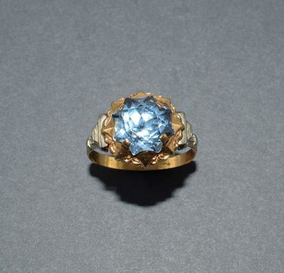 BAGUE en or jaune et blanc 18k (750/°°) poinçon...
