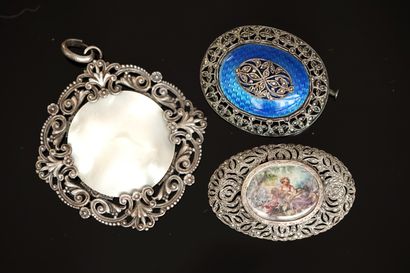 ENSEMBLE en argent, poinçon sanglier, comprenant...