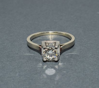 ALDEBERT - BAGUE en or blanc 18K (750/°°)...