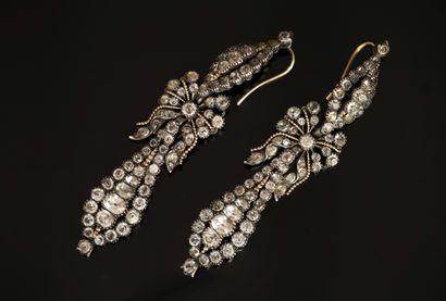 PAIR OF LONG EARPENDANTS in sterling silver...