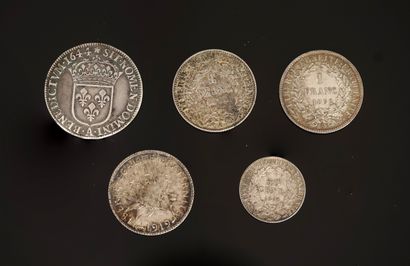 SET of silver PIECES including:
- 1 Louis...