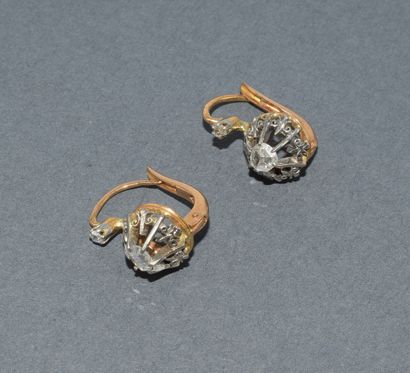 PAIR OF DORMEUSES in 18K (750/°°) yellow...