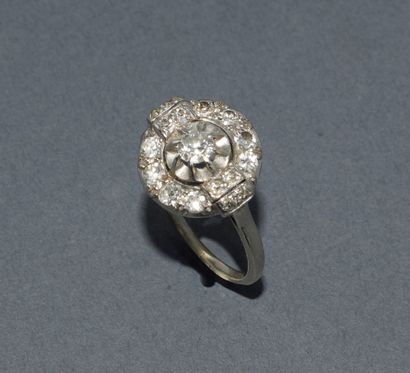 18K (750/°°) white gold ring, eagle head...