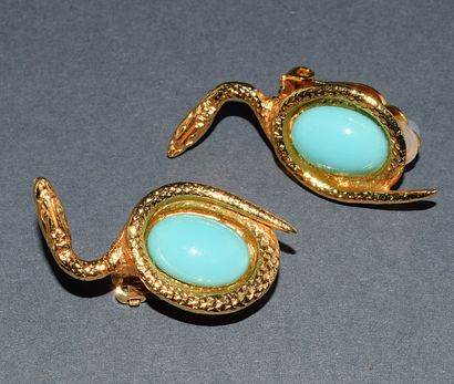 PHILIPPE FERRANDIS - PAIR of EAR CLIPS centered...