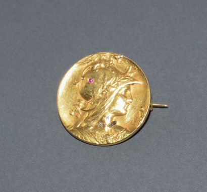 18K (750/°°) yellow gold eagle head hallmarked...