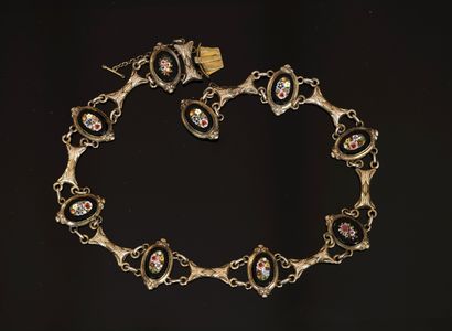 COLLIER RAS DE COU en argent doré, poinçon...