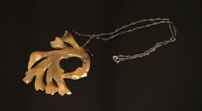 COLLIER Art Nouveau présentant 1 pendentif...