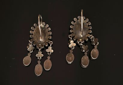 PAIRE DE PENDANTS d'oreilles en argent min...