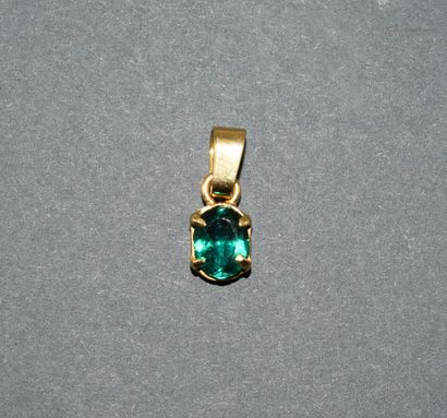 PENDENTIF en or jaune 18k (750/°°) poinçon...